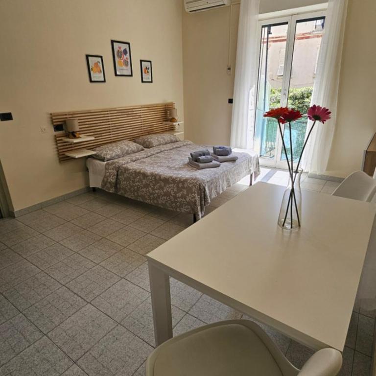 Residence Rodi - Monolocale con Vista Giardino - 11
