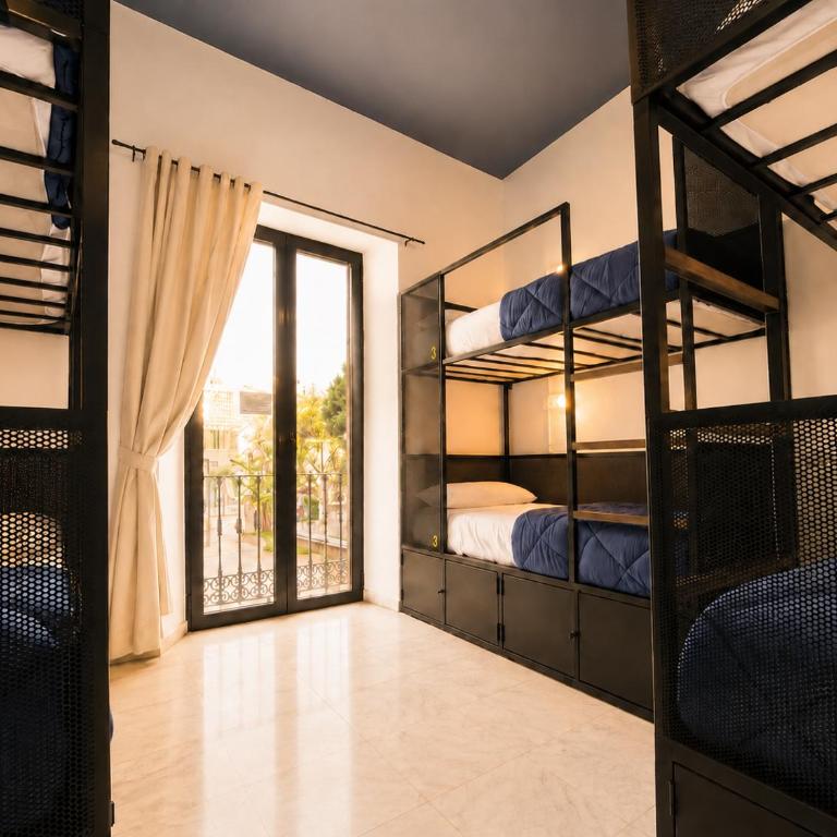 JOY Setas Coworking - Habitación privada con baño privado - 6 camas - 4