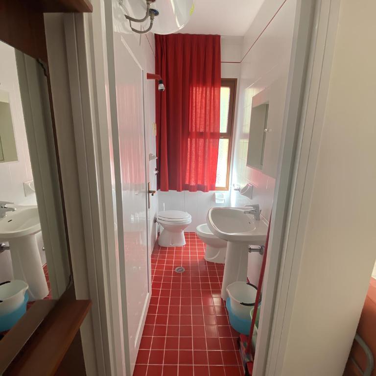 (1) Giovanni Versolatto - Appartamento con 2 Camere da Letto - 10
