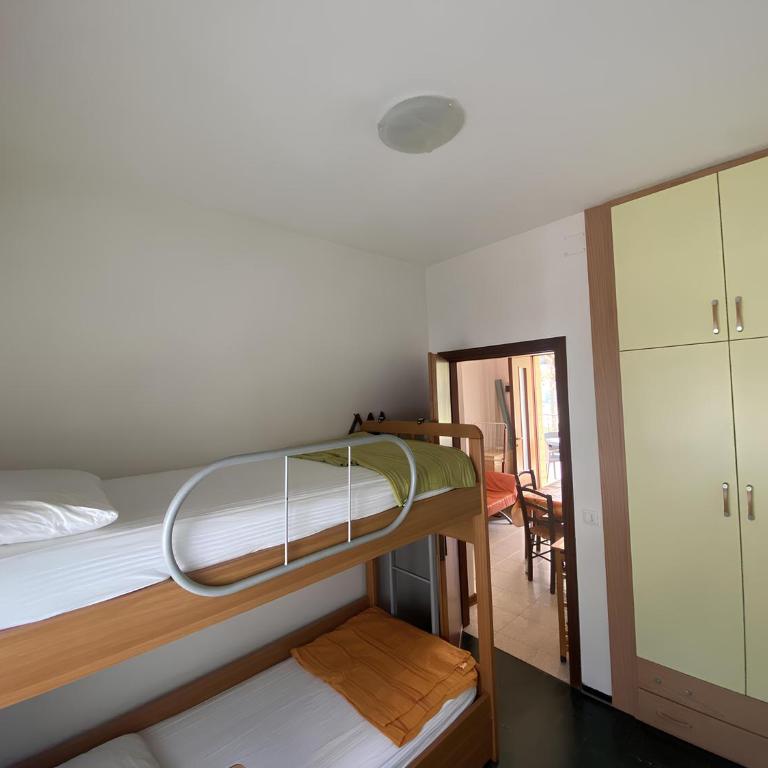 (1) Giovanni Versolatto - Appartamento con 2 Camere da Letto - 11