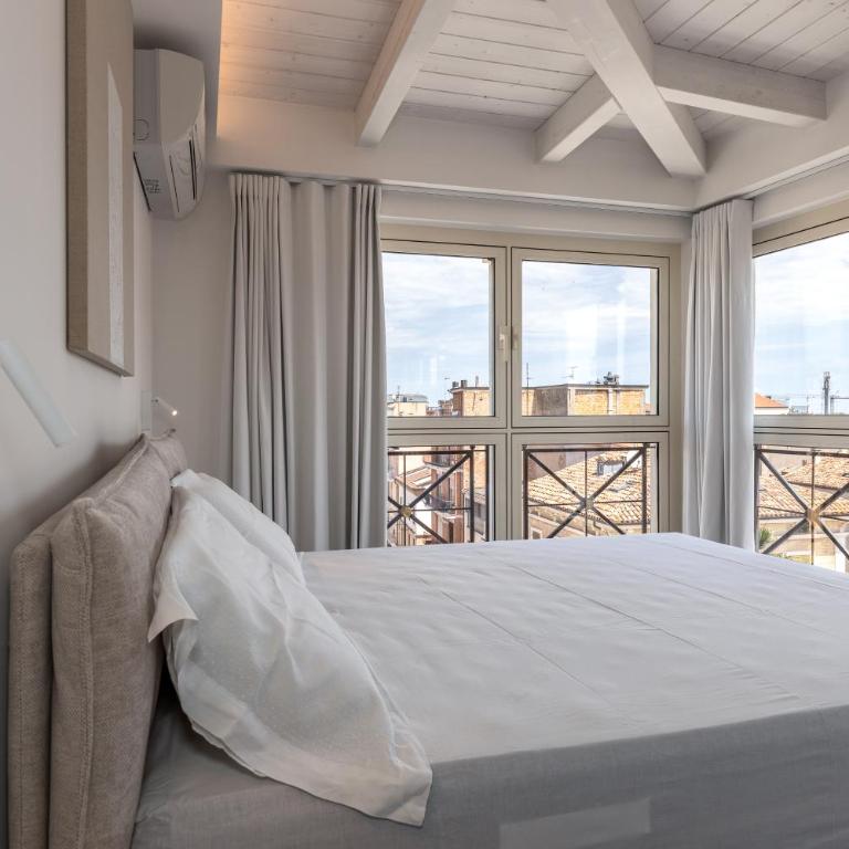 Suite 33 - Boutique Apartments - Casa Vacanze - 9