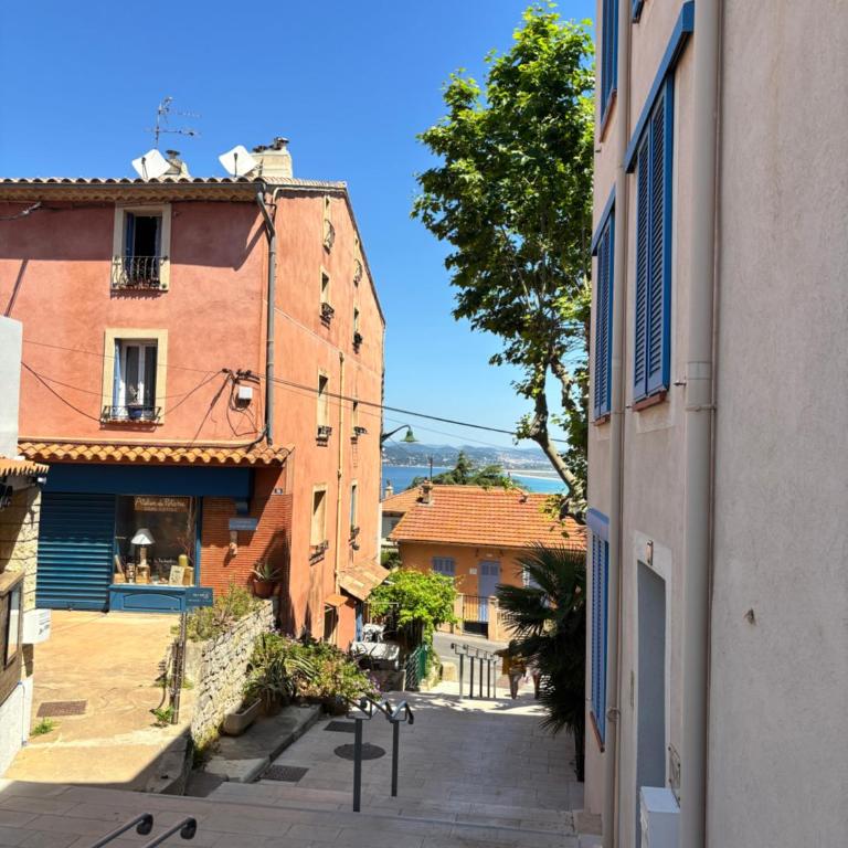 Appartement T2 50m² vue mer Presqu'il de Giens. RC - Appartement - 20