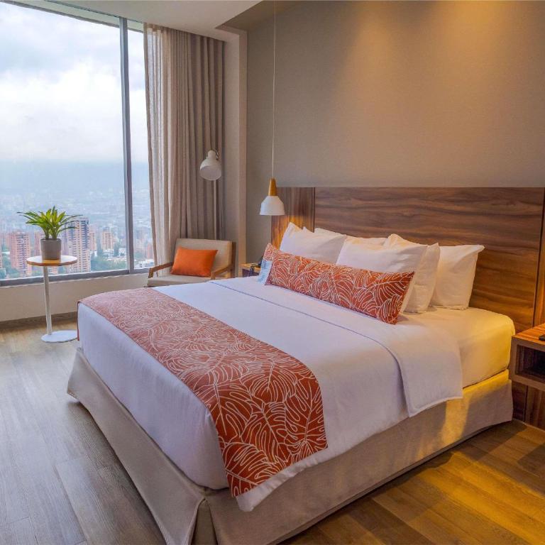 Novotel Medellin El Tesoro - Executive King Room - 6