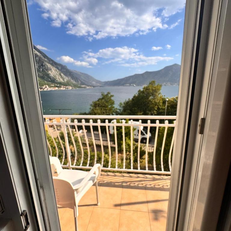 Apartment sunrise 33 - Two-Bedroom Apartment with Sea View - 2