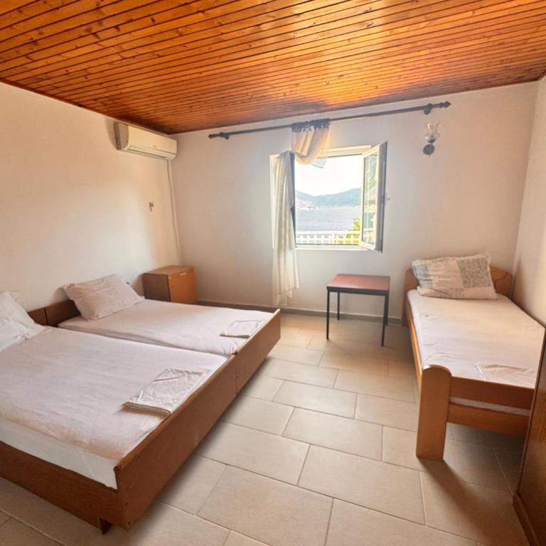 Apartment sunrise 33 - Two-Bedroom Apartment with Sea View - 5