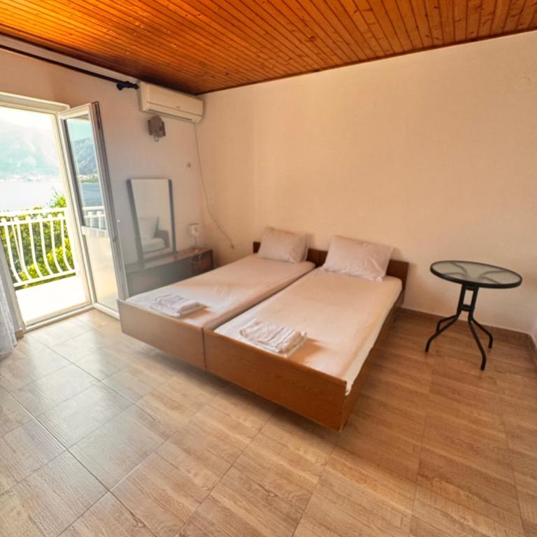 Apartment sunrise 33 - Two-Bedroom Apartment with Sea View - 9