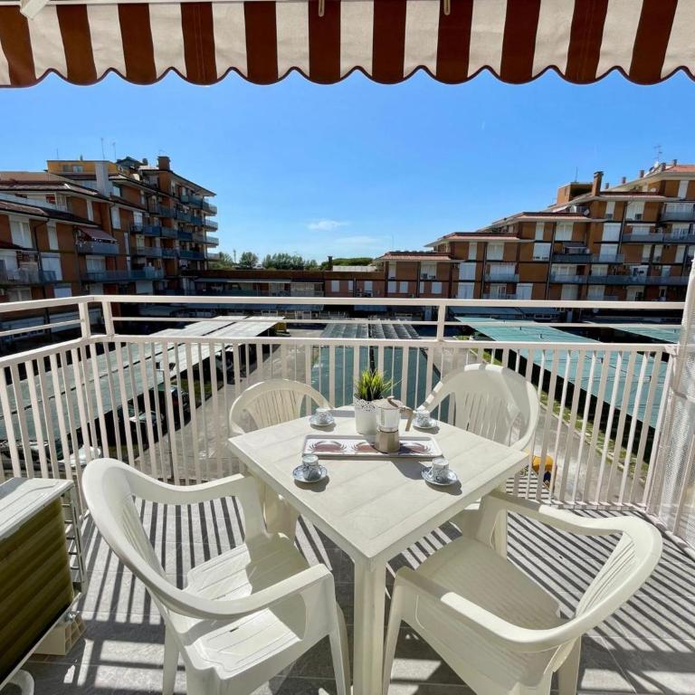 Flat with balcony 370mt from the sea - Appartamento - 2