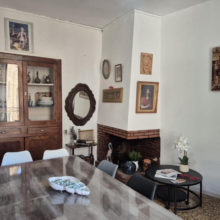 Grand appartement familial avec salle de jeux entre Moliere et Mediterranee - Appartement - 13