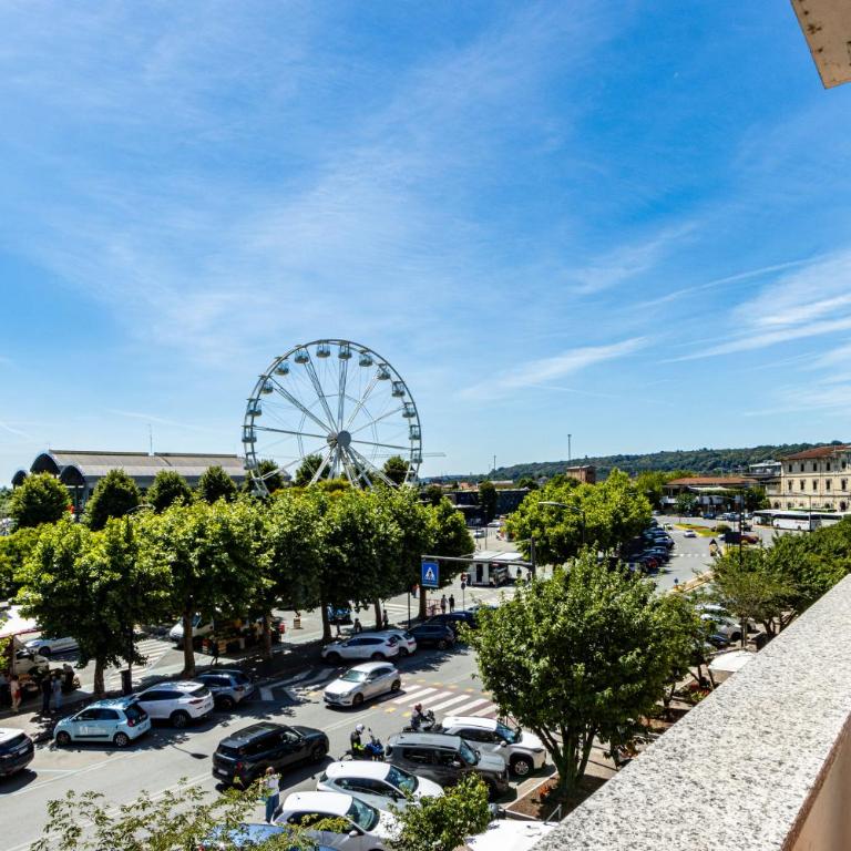The Lux Apartment - Arona fronte lago- AC - WiFi - By Guestaly - Appartamento con 2 Camere da Letto - 1