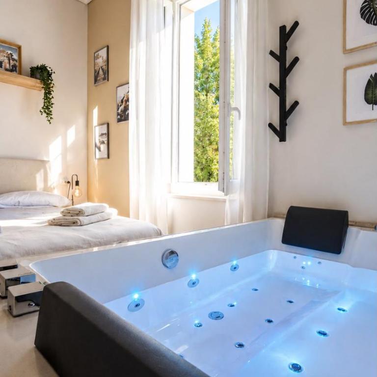 Luxury Center Apartment With Jacuzzi Colosseo - San Giovanni - Appartamento Premium con 3 Camere da Letto - 5