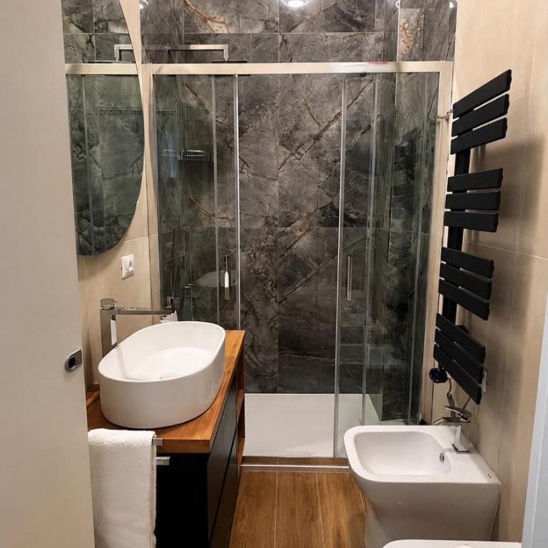 Luxury Center Apartment With Jacuzzi Colosseo - San Giovanni - Appartamento Premium con 3 Camere da Letto - 9