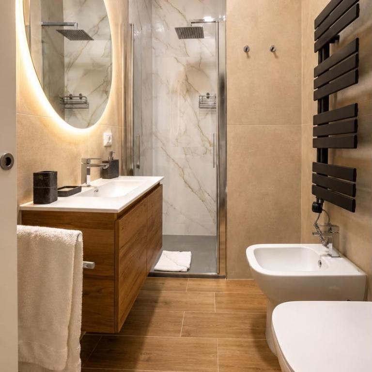 Luxury Center Apartment With Jacuzzi Colosseo - San Giovanni - Appartamento Premium con 3 Camere da Letto - 18