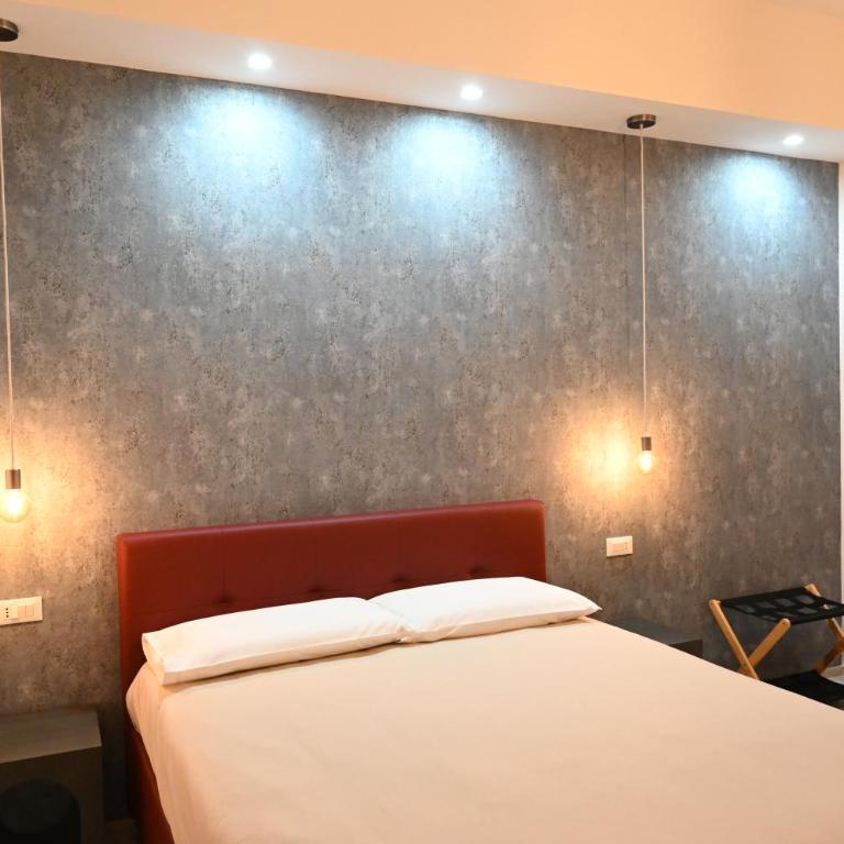 Brindisi Airport Rooms - Camera Familiare con Bagno Privato - 4