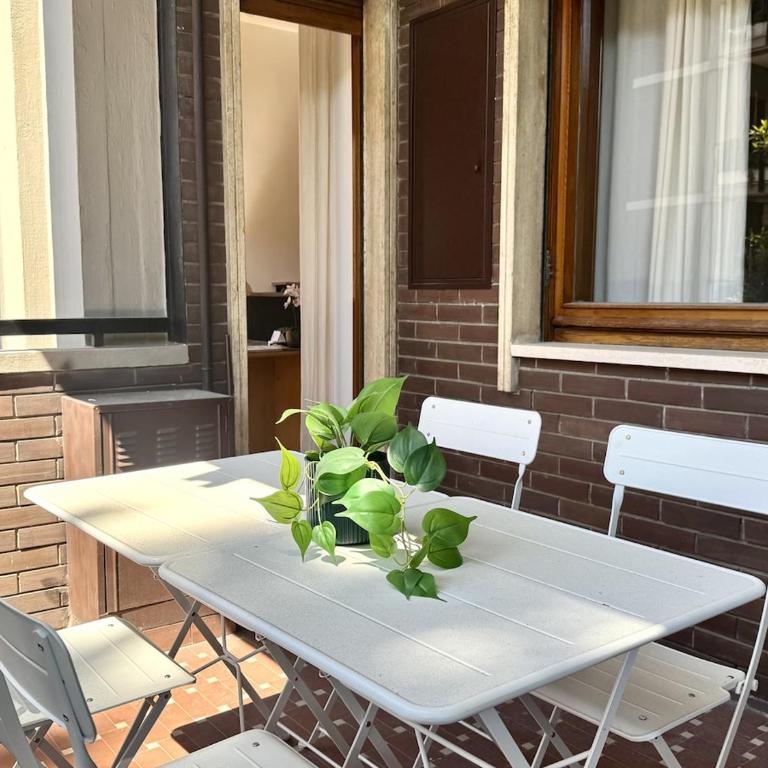 Aqva Apartment - Two-Bedroom Apartment - 12