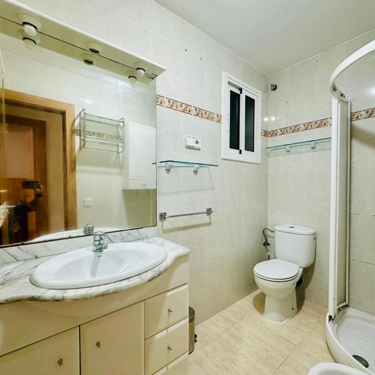 Home Diputacio Cambrils - Apartment mit 3 Schlafzimmern und Balkon - 10