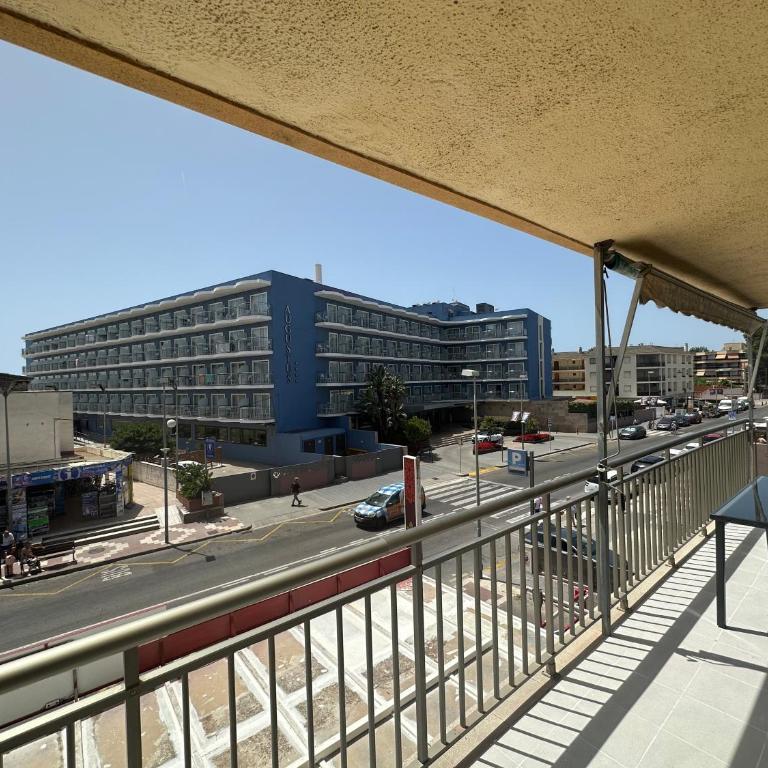 Home Diputacio Cambrils - Apartment mit 3 Schlafzimmern und Balkon - 3