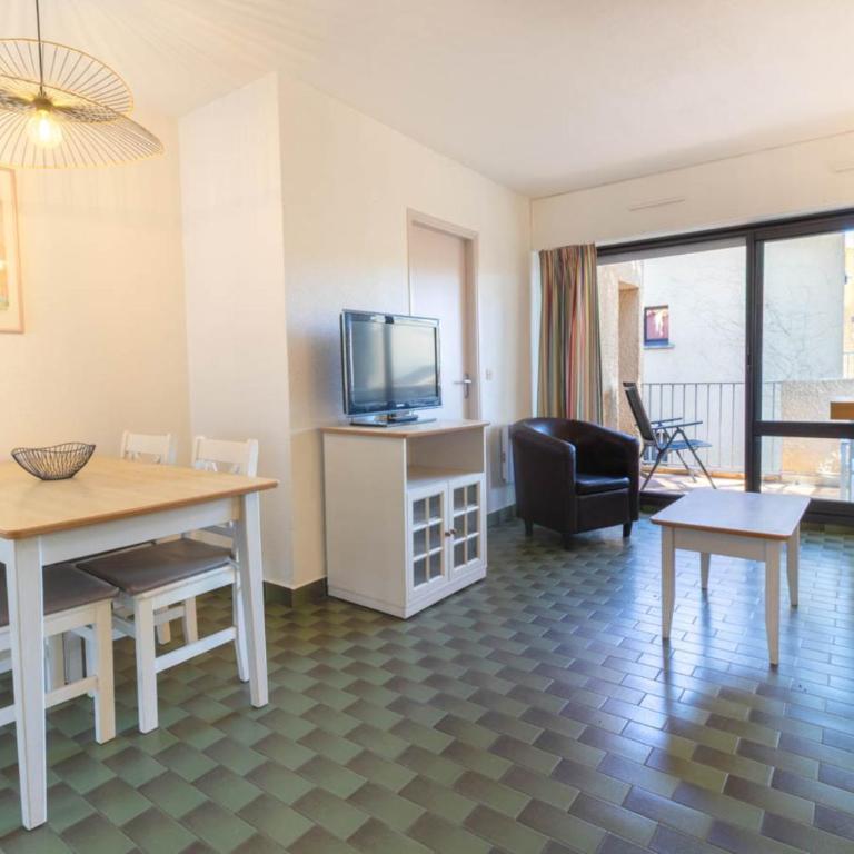 Vanae, T2 terrasse, piscine, plage à pied, parking - Apartment mit 1 Schlafzimmer - 3