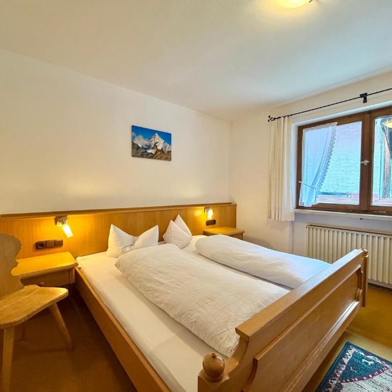 Landhaus Spielmannsau - Doppelzimmer mit Gemeinschaftsbad - 3