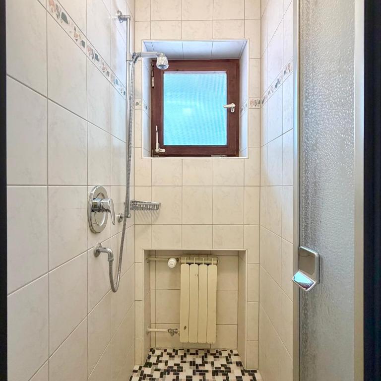 Landhaus Spielmannsau - Doppelzimmer mit Gemeinschaftsbad - 6