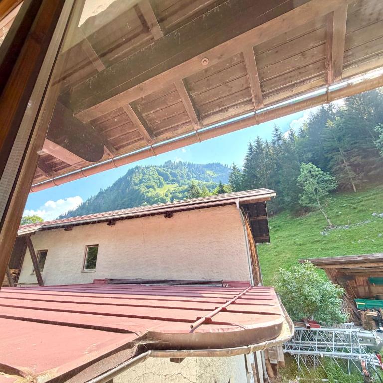 Landhaus Spielmannsau - Doppelzimmer mit Gemeinschaftsbad - 8