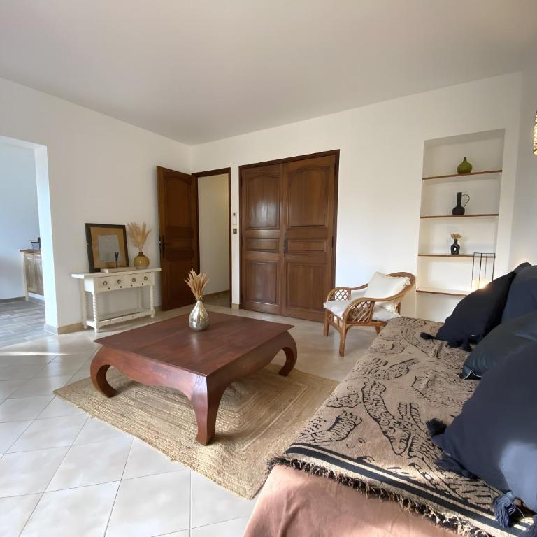 Maison D'hôtes La Roka - Appartement 1 Chambre - Vue sur Jardin - 5