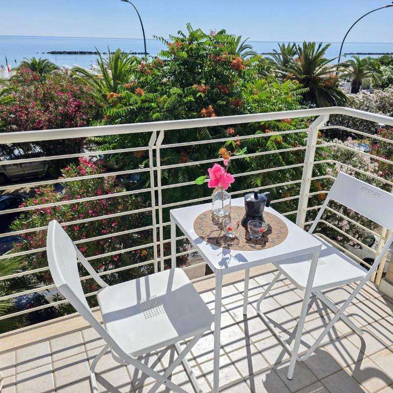 Suite Palace prima fila mare - One-Bedroom Apartment - 5