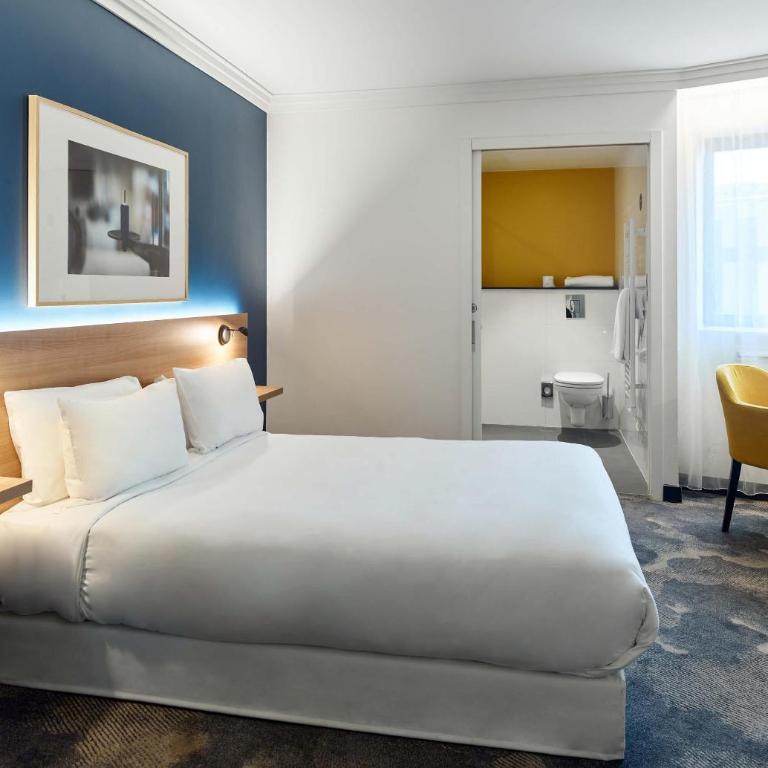 B&B HOTEL Paris 17 Batignolles - Chambre Double - Accessible aux Personnes à Mobilité Réduite - 1