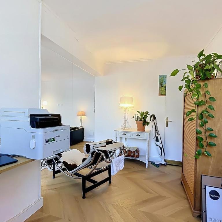Charming flat near the Eiffel Tower - Apartment - 7