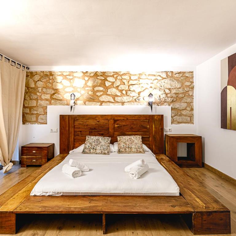 Exotic Little Palace City Center - Three-Bedroom Apartment - 12
