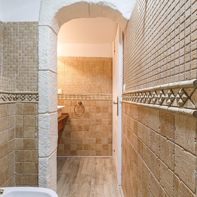 Exotic Little Palace City Center - Three-Bedroom Apartment - 22