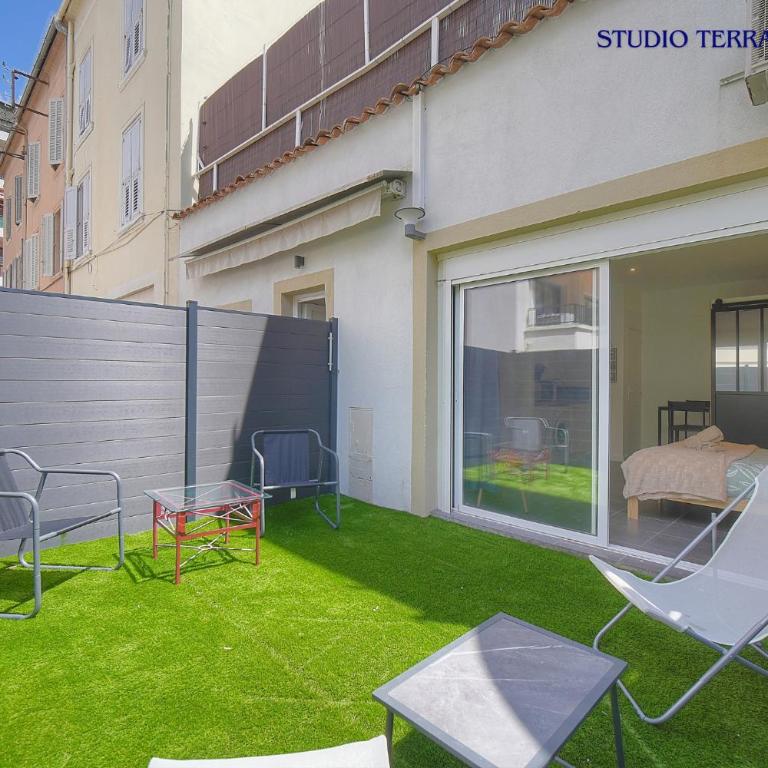 Maison VCA - 4 appartements - Wifi Clim - 15 min mer - Studio with Terrace : Lucas - 8