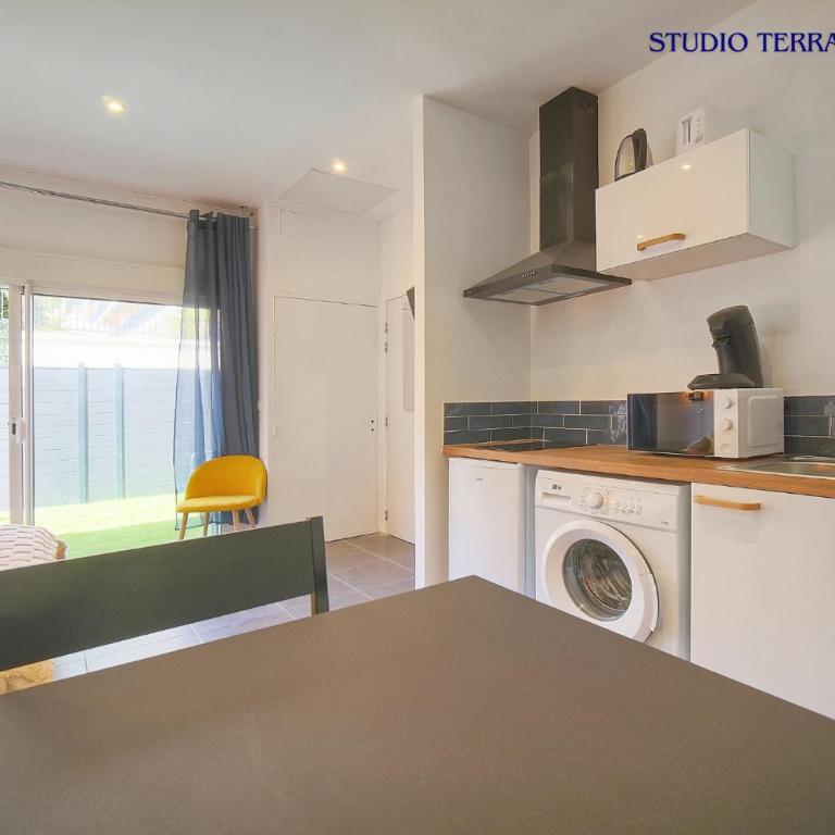 Maison VCA - 4 appartements - Wifi Clim - 15 min mer - Studio with Terrace : Lucas - 6