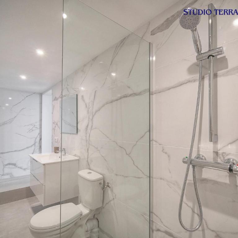 Maison VCA - 4 appartements - Wifi Clim - 15 min mer - Studio with Terrace : Manou - 10