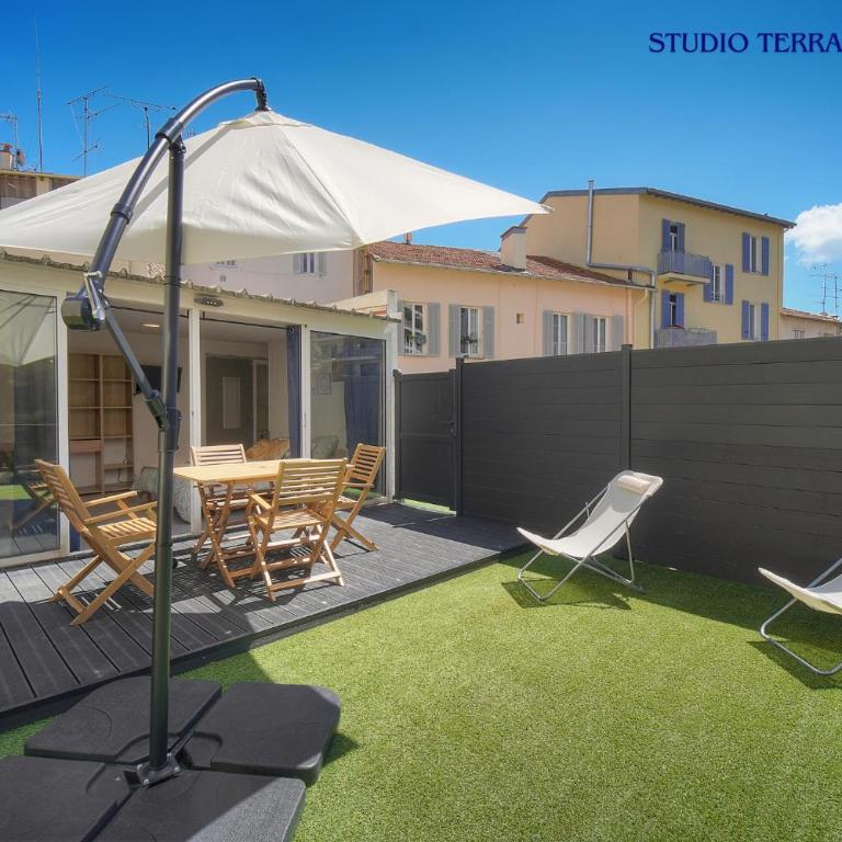 Maison VCA - 4 appartements - Wifi Clim - 15 min mer - Studio with Terrace : Manou - 12