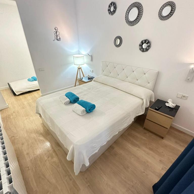 Rooms Flor218 - Camera Tripla con Bagno in Comune - 5