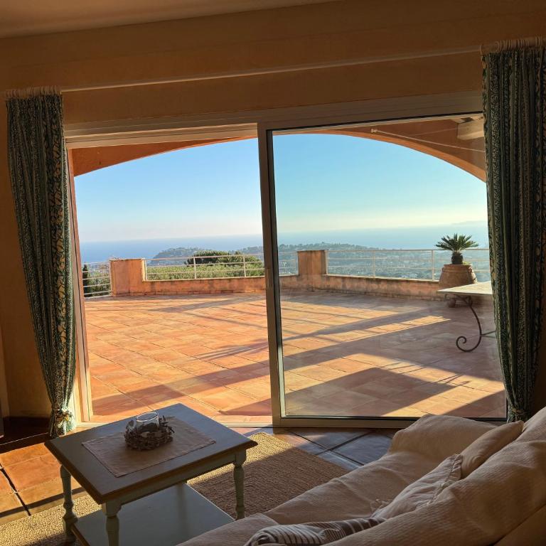 Beautiful villa with 180-degree sea views! - Villa - 15