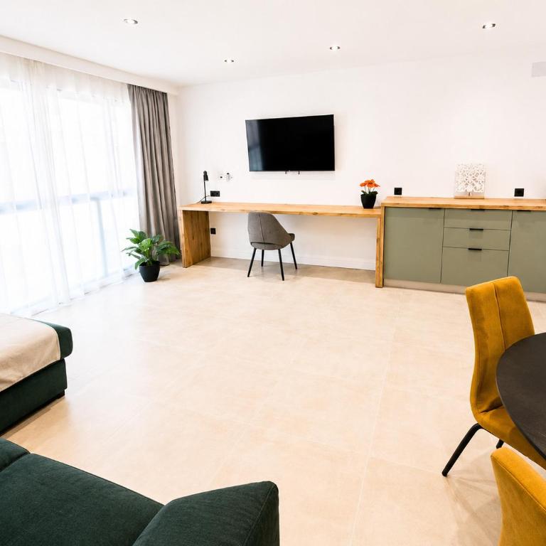 AH Rentals - Superior Double Room - 22