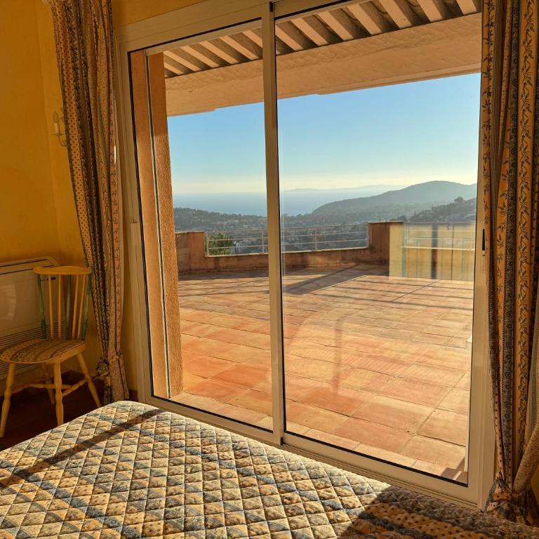 Beautiful villa with 180-degree sea views! - Villa - 18