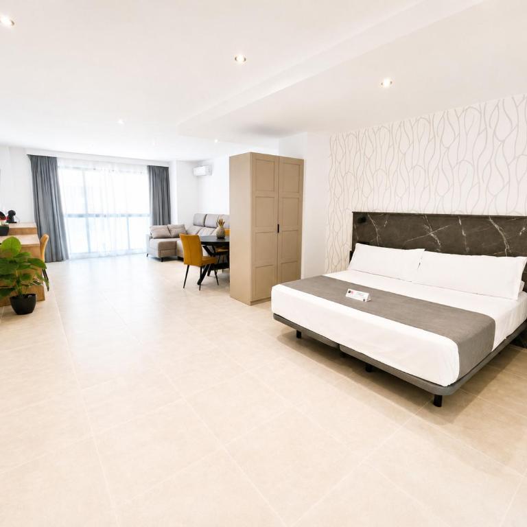 AH Rentals - Superior Double Room - 19