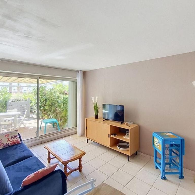 Stud 4 pers , plage 60 m ,terr de 15m clim Parking - Apartamento de 1 dormitorio - 7