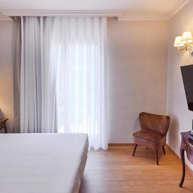 Quiete Taormina Naxos, Tapestry Collection By Hilton - Naxos Deluxe King Room with Terrace - 19