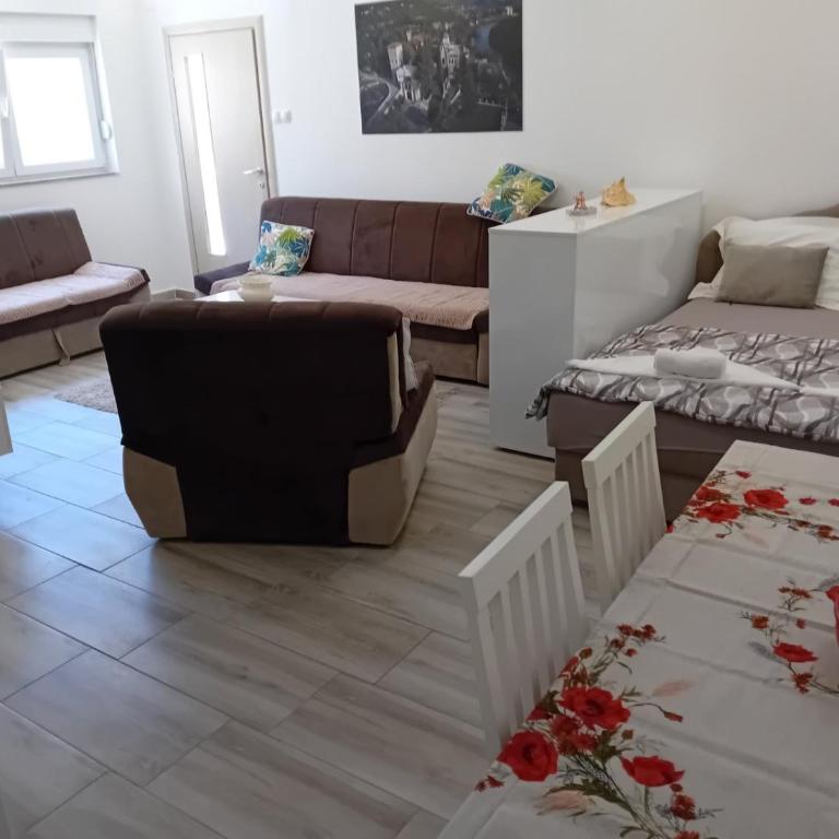 Apartman Lazar - Studio s King-sajz Krevetom i Sofom na Izvlačenje - 6