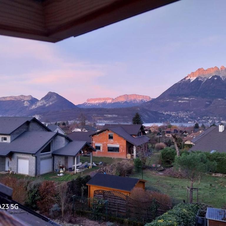 Chambre confort, 3mn du lac d'Annecy - Chambre Double - Vue sur Montagne - 9