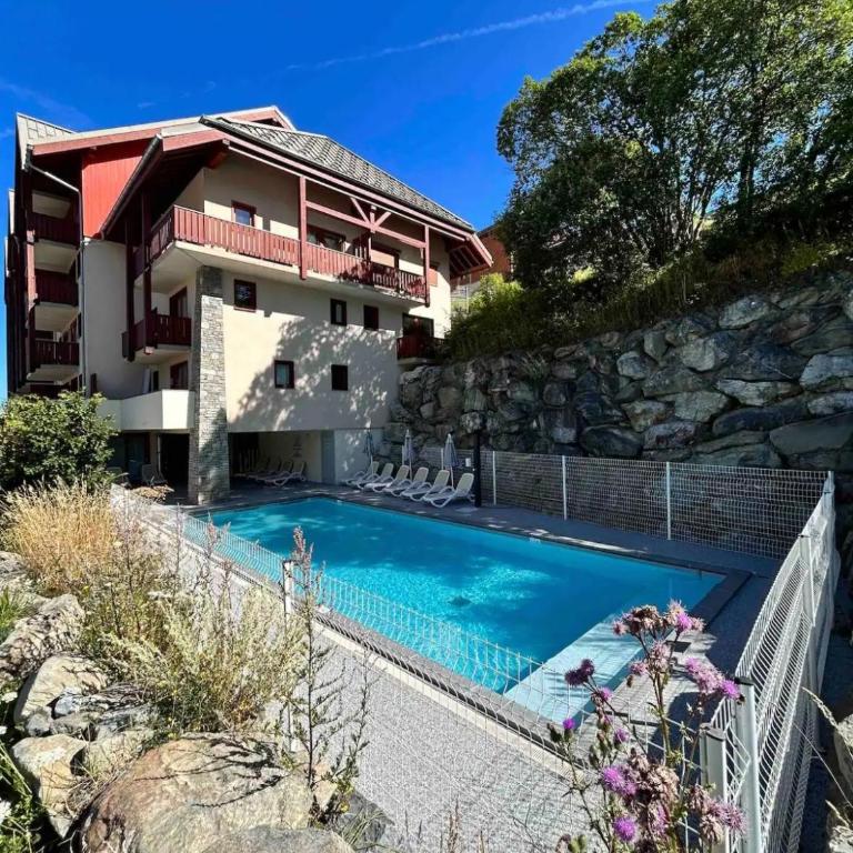 Appartement 4-6 personnes - piscine été - 100 m CENTRE STATION-ESF-front de neige- -50 sur la location de matériel de ski - Appartement 2 Chambres avec Balcon - 16