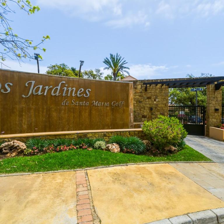 Spacious Penthouse in Elviria with 4 Pools and Large Terrace - Apartamento de 2 dormitorios - 28