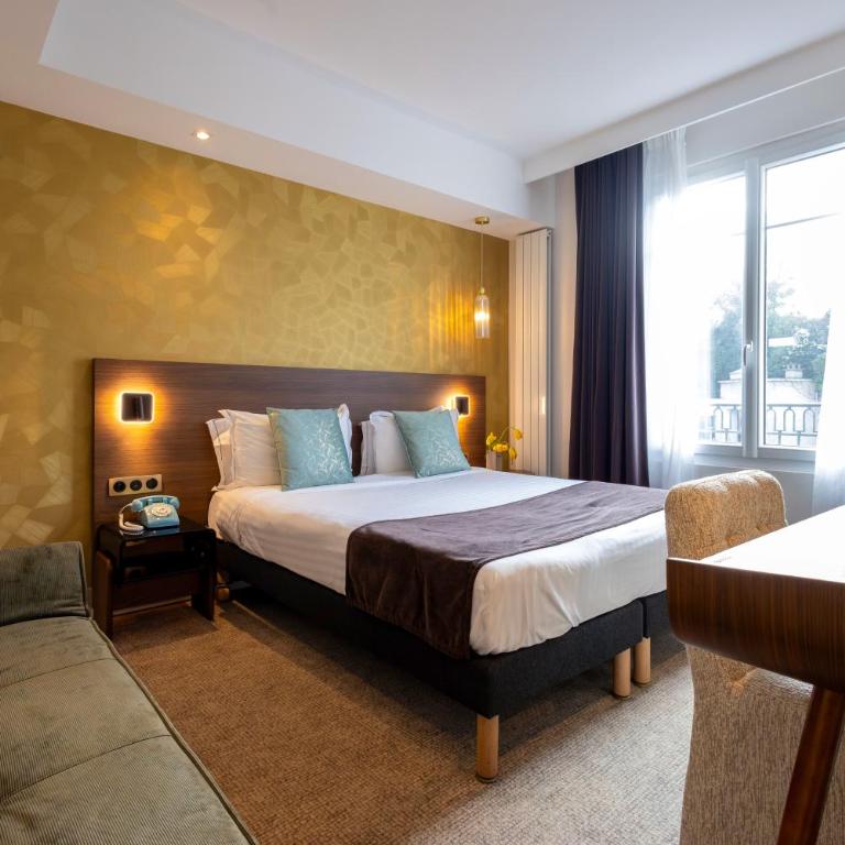 Hotel Parc Eiffel - Chambre Deluxe (2 Adultes + 1 Enfant) - 1