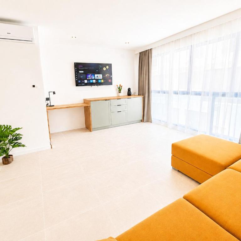 AH Rentals - Superior Double Room - 4