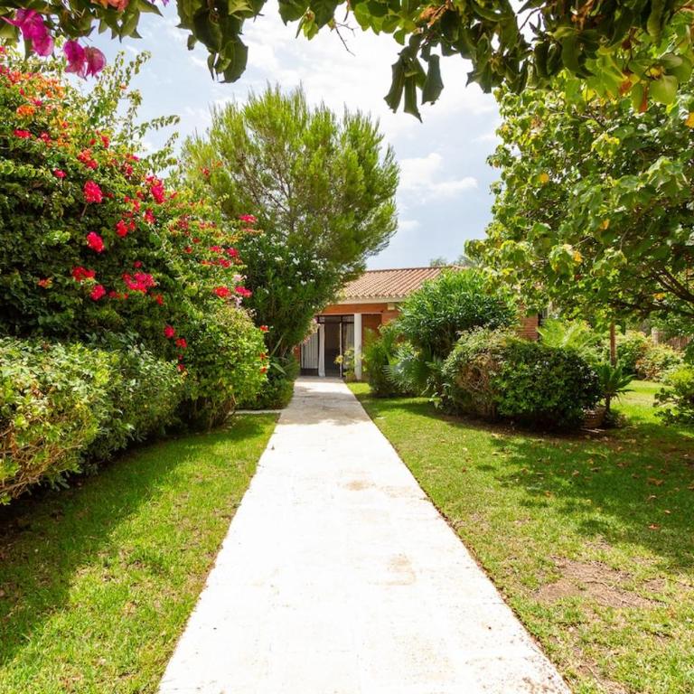 142 - Oasis Villa with Private Pool & Tropical Garden close to the Beach - Villa - 58