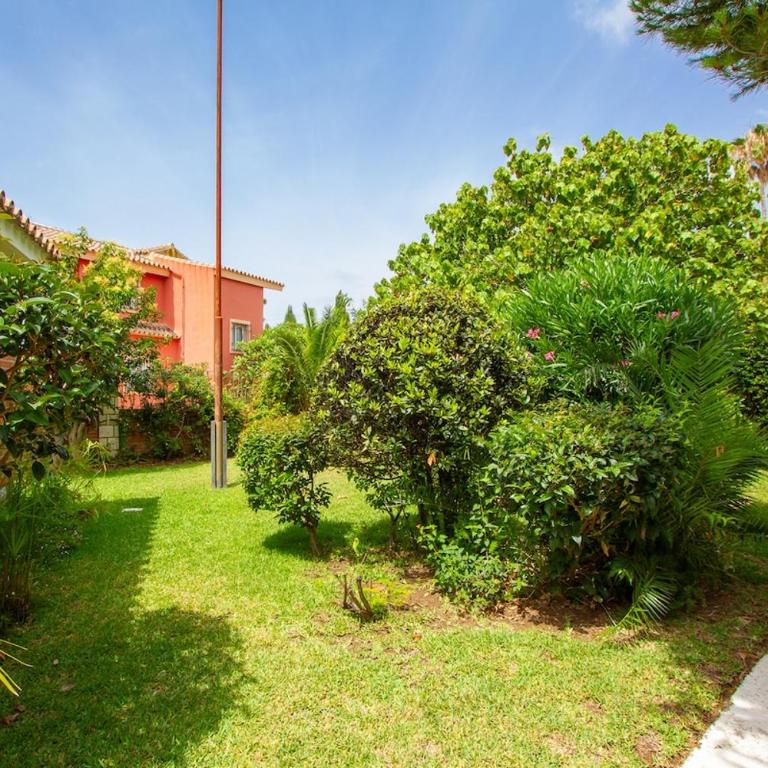 142 - Oasis Villa with Private Pool & Tropical Garden close to the Beach - Villa - 56