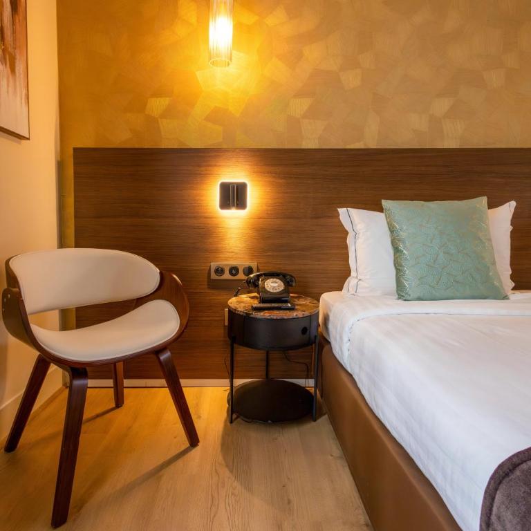 Hotel Parc Eiffel - Studio Lit King-Size - 5